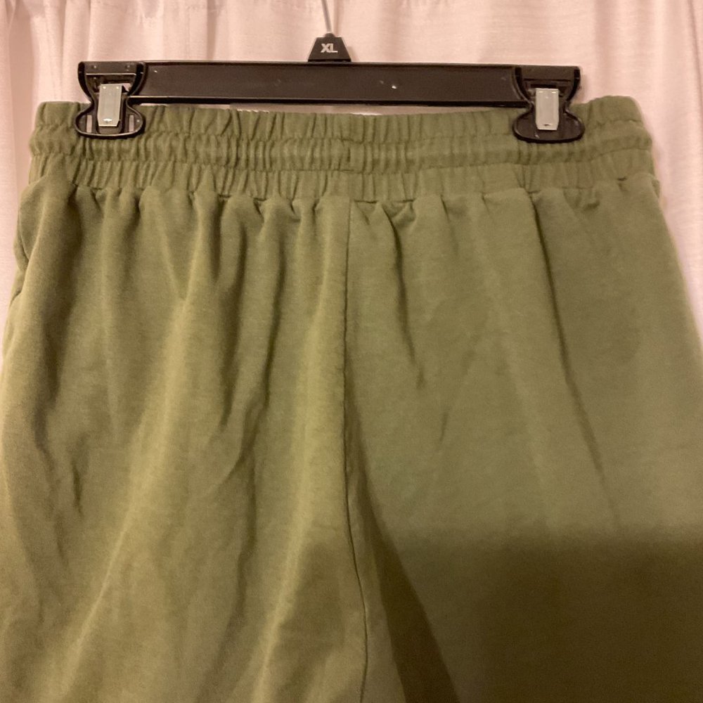 Gymshark Women's Shorts M Olive Green Elastic Tie Waist Pockets - Picture 6 of 8